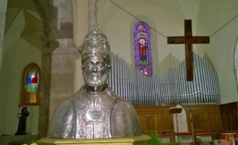 Busto-argenteo-di-San-Sotero-nel-Duomo-di-San-Pietro